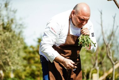 “Non è vietato entrare in cucina”, Pietro Zito a Lecce con Slow Food 