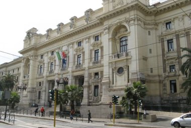 50 milioni a province e comuni per interventi di messa in sicurezza delle scuole. Domande entro il 18 Aprile