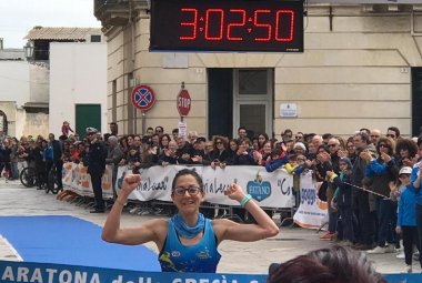 Francesca Mele, podista galatinese, prima nella maratona della Grecìa salentina