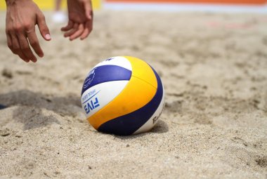 Due tornei di beach volley per la Showy