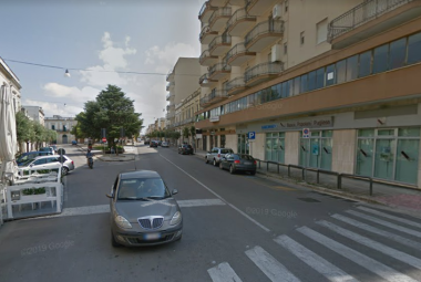 Rapina da Far West in via Sogliano 