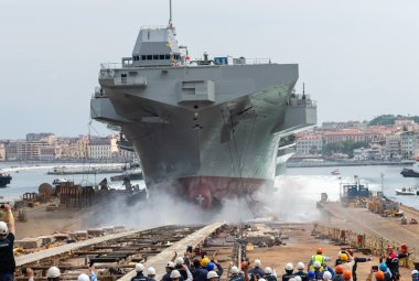 Varata a Castellammare di Stabia nave “Trieste”, unità anfibia multiruolo e multifunzione