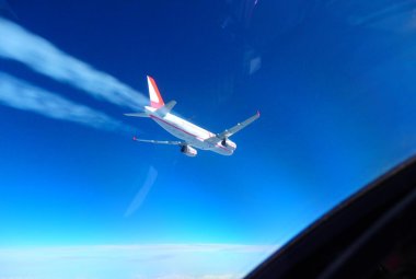 Caccia italiano intercetta un velivolo civile della Lauda Air che aveva perso il contatto radio
