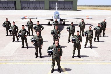 Quindici allievi piloti pronti a spiccare il volo