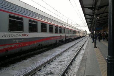 "La Puglia non è un binario morto. Ridateci i treni!"