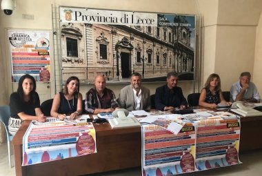  Apre a Cutrofiano, la Mostra Mercato della Ceramica Artistica