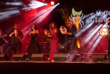 Al concertone l’Orchestra Popolare La Notte della Taranta e l’Orchestra sinfonica Oles di Lecce