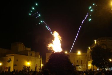 La focara di Cutrofiano iscritta nel "Registro regionale dei rituali festivi legati al fuoco"