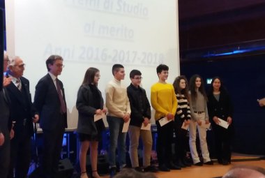 Gli studenti meritevoli premiati dalla BCC Terra d'Otranto