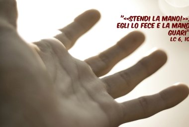 «Stendi la mano!»