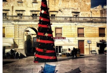 "I basolati sconnessi nel centro storico di Galatina rappresentano un pericolo per pedoni e disabili"