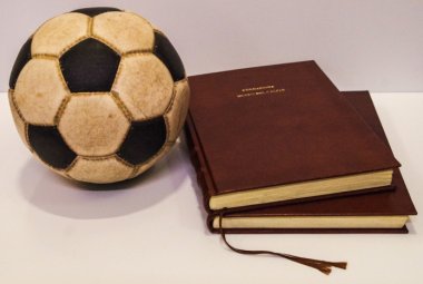 “L’ultima rappresentazione sacra del nostro tempo: calcio e letteratura”