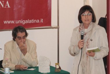 "L'umiliazione del boicottaggio o della disorganizzazione", Piero Manni attacca la Provincia ed il Comune di Galatina. "Critiche malevole", replica Daniela Vantaggiato