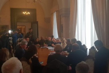 Scuole chiuse fino alla fine delle igienizzazioni degli edifici