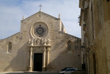 L'Arcivescovo di Otranto detta le nuove norme per i funerali