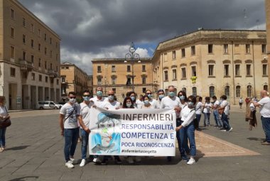 L'Opi sottoscrive le richieste degli infermieri presentate con il flash-mob in Piazza Sant'Oronzo