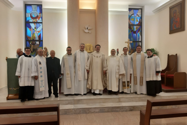 Auguri a don Dario De Pascalis per i suoi 25 anni di sacerdozio