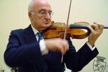 Salvatore Accardo. In Provincia si parla del grande violinista