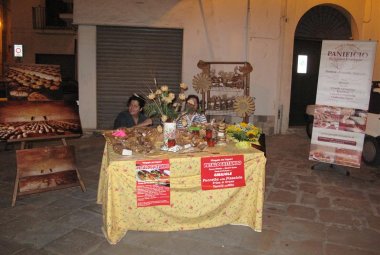 Dal 21 'Il Mercatino RiCreAtivo' in piazza Santo Stefano