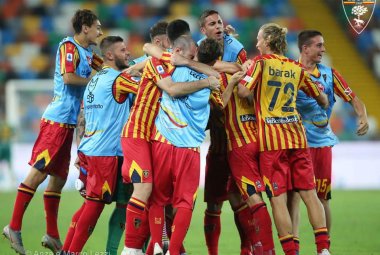 Lecce e Genoa: una stagione in 90 minuti