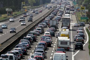 Bollino rosso ma traffico scorrevole sulle Autostrade italiane