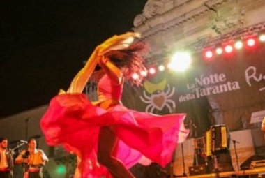 Sarà Sharon Eyal la coreografa  de "La Notte della Taranta'"