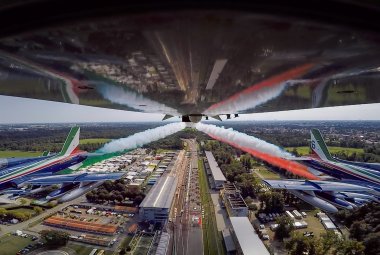 Le Frecce Tricolori sull'autodromo di Monza