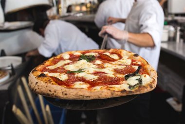 Un nuovo corso per pizzaiolo organizzato a Lecce da Confcommercio
