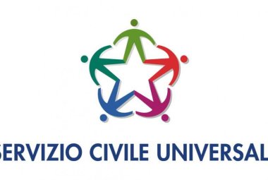 Un banchetto dei volontari del Servizio Civile Universale di Galatina