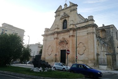 Profanata a Galatina la chiesa del 'Collegio'