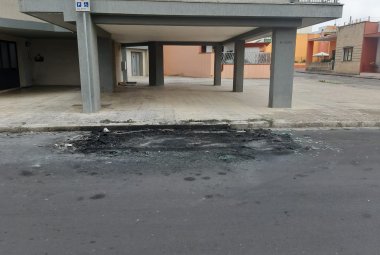 A fuoco in via Caserta un'auto ricollegabile ad un pregiudicato galatinese