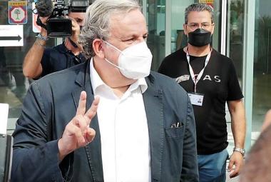 "Lei ha ordinato la chiusura della Scuola perché questa è la soluzione più semplicistica e comoda da adottare"