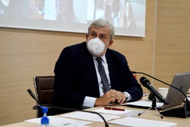 "Sono centinaia in Puglia gli studenti e gli insegnanti positivi al Covid e migliaia quelli in quarantena per contatto stretto con un positivo a scuola"