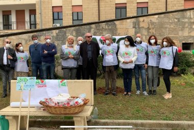 Piantumato in Ospedale a Galatina un melograno simbolo del volontariato