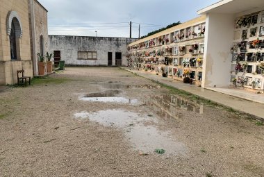 Un assordante silenzio sul cimitero di Collemeto 