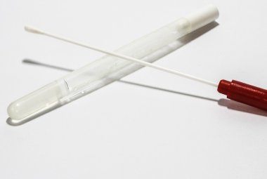 A carico della Regione nelle farmacie pugliesi convenzionate il tampone antigenico per accertare la guarigione dalla Sars-Cov-2
