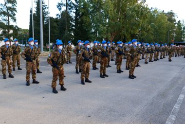 Uomini e donne dell'Esercito Italiano partono da Lecce per il Libano nell’ambito della missione “Leonte XXXI”