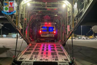 Bimba di un mese in gravi condizioni trasportata con un C130 da Brindisi a Roma