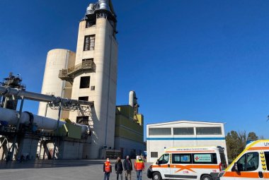 Una barella con biocontenimento donata da Colacem a Galatina Soccorso