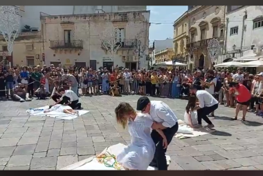 A Galatina tornano in piazza San Pietro le 'tarantate' e c'è anche il Sindaco