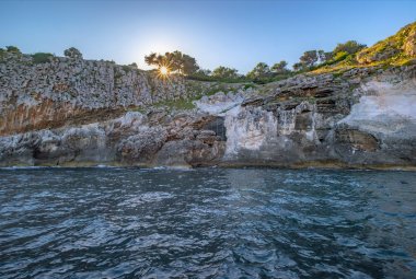 Nella Grotta Romanelli (Castro) gli esseri umani presenti prima di quelli di Neanderthal