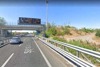 Impatto fra due auto e una costola fratturata per un trentenne galatinese 