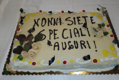 I bimbi dell'Ape Maya alla Latronica con i nonni