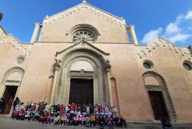 "Natale tutto l'anno" per i bimbi del Polo 3