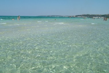 Fa il bagno e si sente male. Muore turista inglese