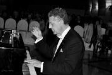 Giuseppe Lo Cicero apre oggi 'I Concerti del Chiostro'