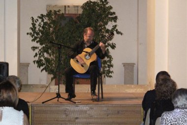 La coinvolgente chitarra di Maurizio Di Fulvio