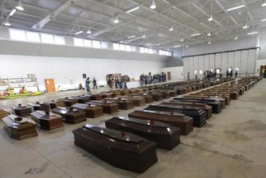 "Lasciamo quelle bare a Lampedusa"