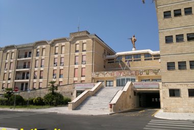 "Sindaco, stanno chiudendo l'Ospedale di Galatina. È ora di rompere il silenzio e battere i pugni sul tavolo!"