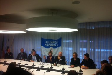 Nasce la nuova Alleanza Nazionale